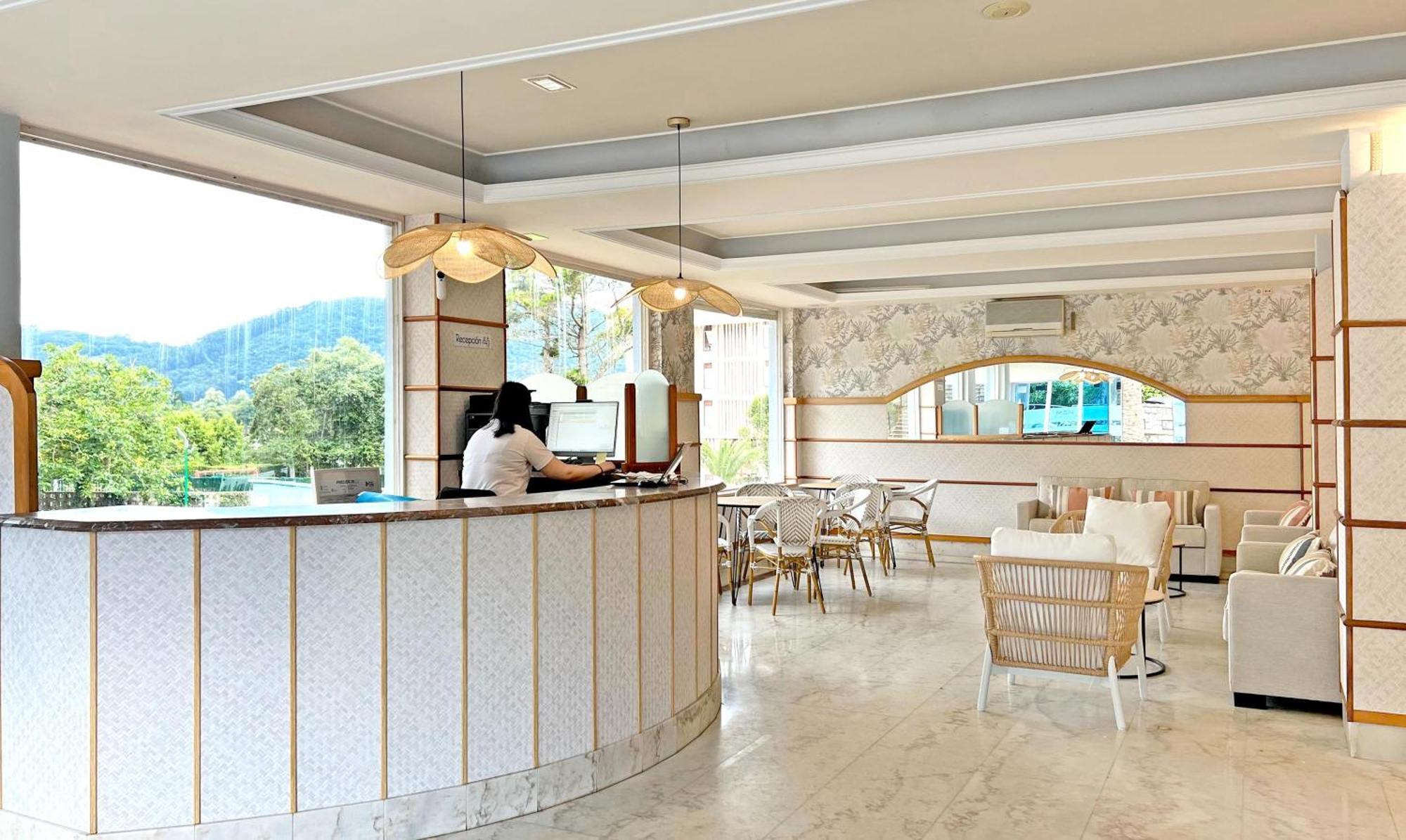 Moon Dreams Noja Hotel Exterior foto